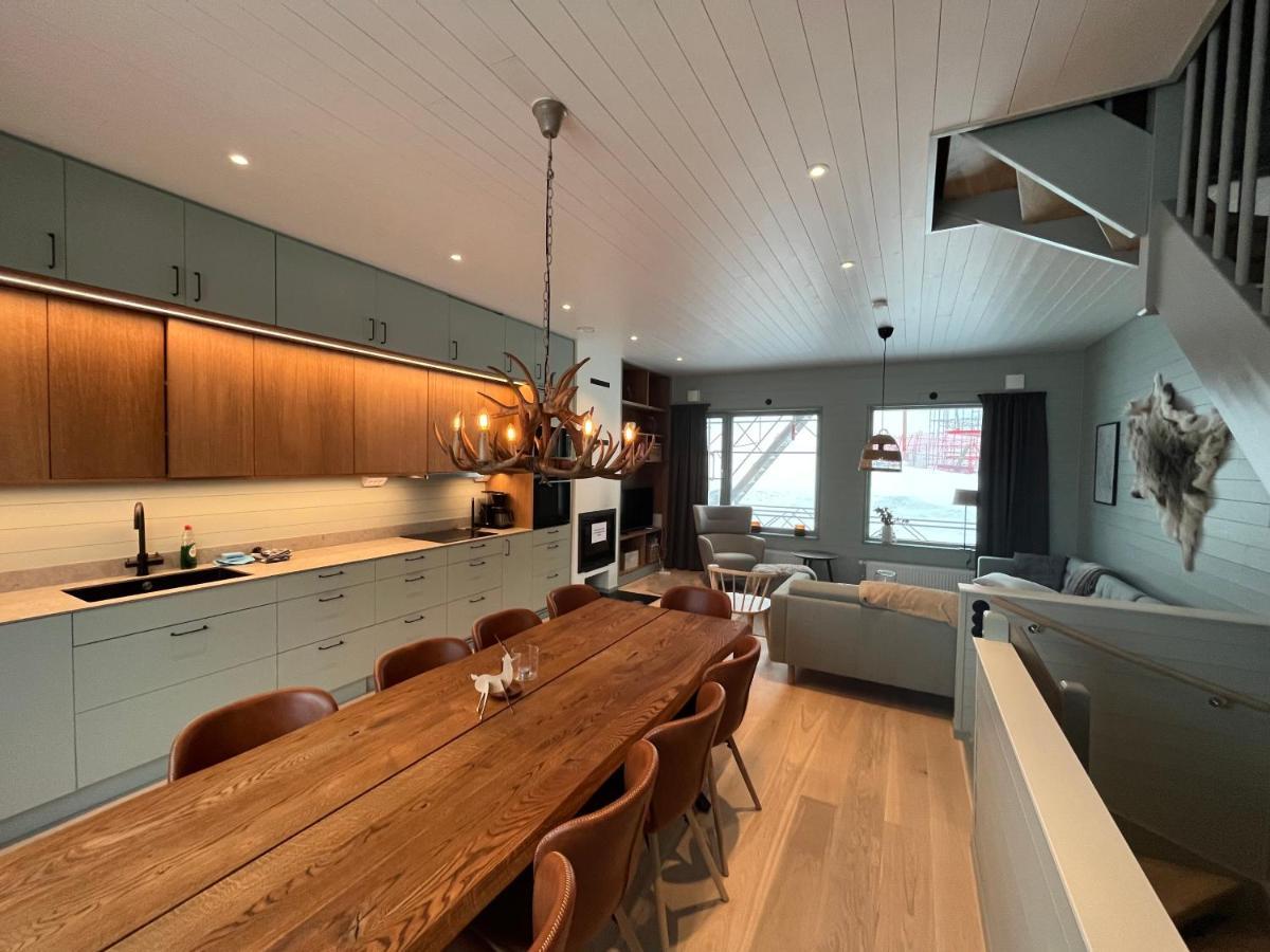 Kavan Townhouse Funaesdalen Exterior photo